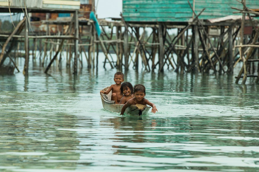 Deti z ostrova Borneo