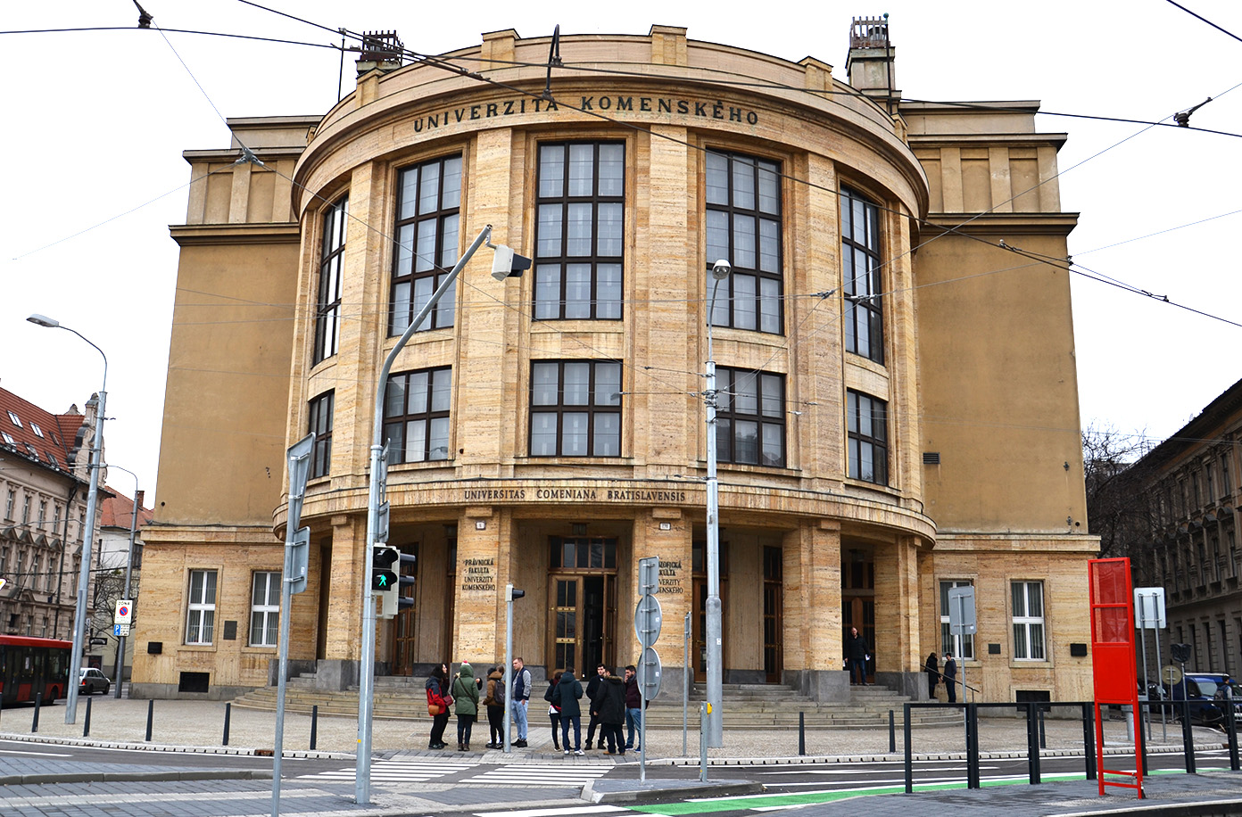 Vysoké školy môžu získať grant na skvalitnenie vzdelávania
