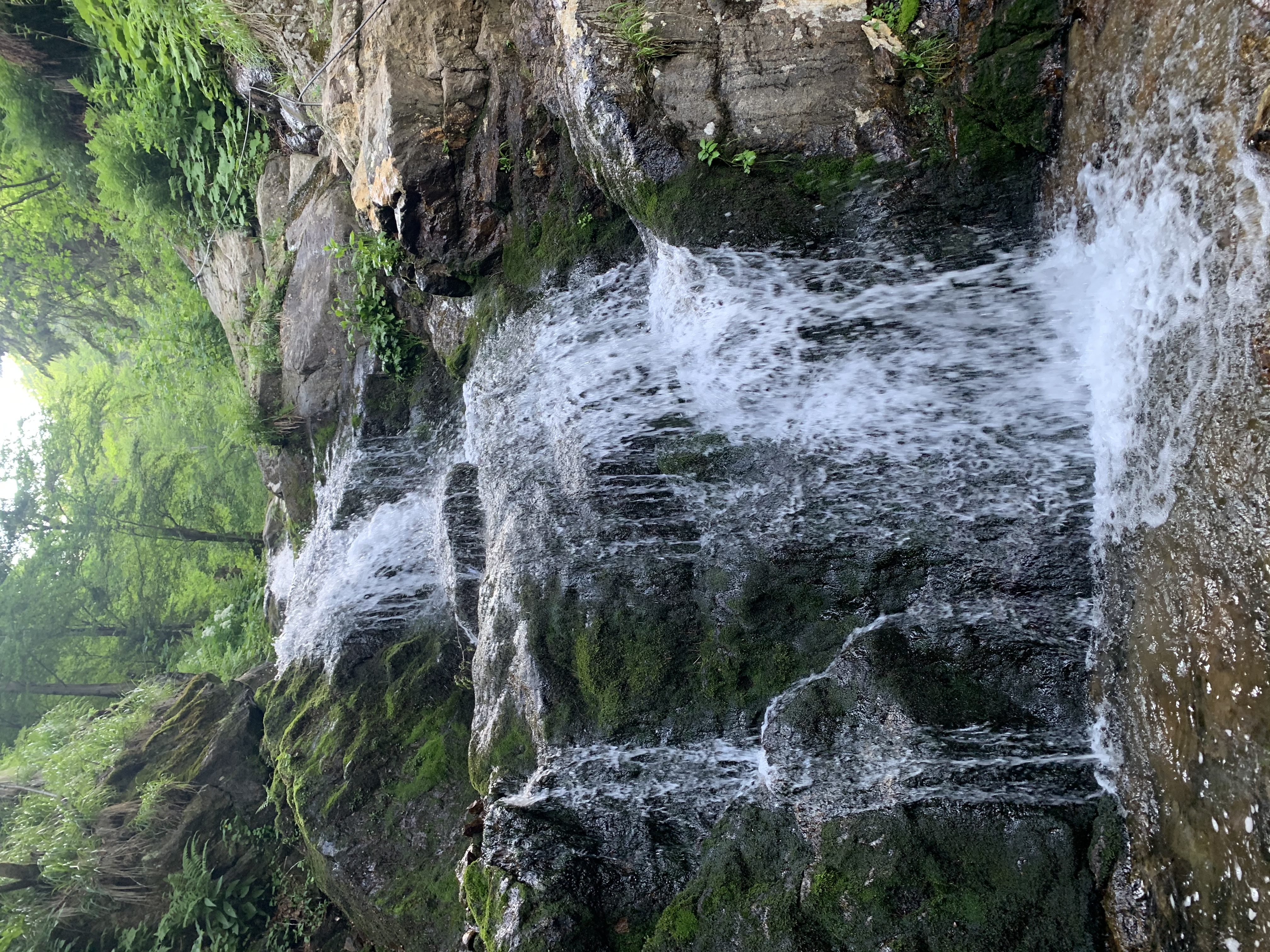 Aj takéto vodopády môžete vidieť na Ferrate HZS v Lúčanskej Malej Fatre./ Zdroj: Hanka Herinková