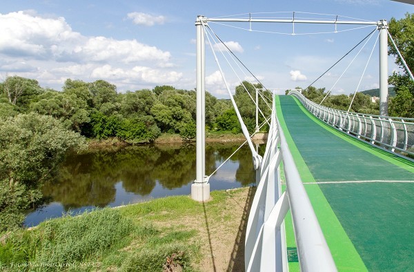 Most Slobody nad riekou Morava. / Zdroj: structurae.net