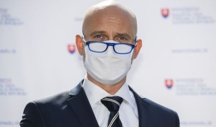 Rozhovor s ministrom školstva Branislavom Gröhlingom o závere školského roka