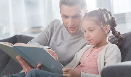 Štúdie dokazujú, že čítanie príbehov môže zvyšovať empatiu