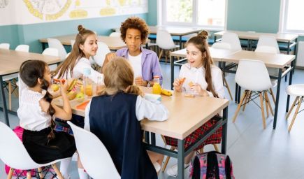 ÚVZ: Desiata školáka nemôže nahradiť raňajky, dôležité sú aj tekutiny