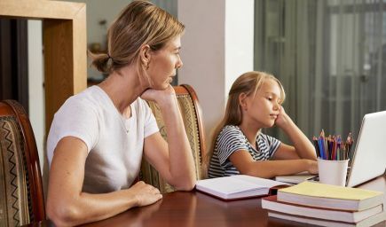 Ako reagovať, keď dieťa dostane zlú známku?