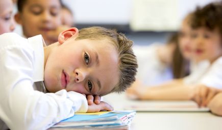 Školy sú najslabším článkom duševnej pohody detí a dospievajúcich