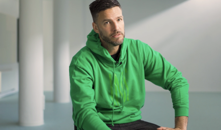 Charita otvára kampaň proti obchodovaniu s ľuďmi s názvom Nie si na predaj