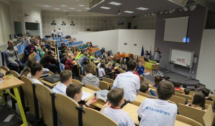 Medzinárodná súťaž FIRST LEGO League na Fakulte informatiky PEVŠ