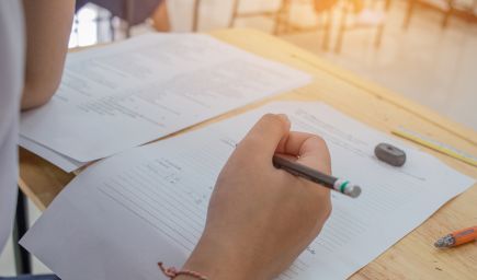 Septembrový termín maturít bude opravnou skúškou  a aj dobrovoľným externým testom z cudzích jazykov