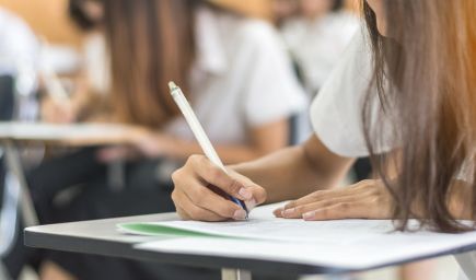 Začína sa maturitný týždeň, a to testami a slohom zo slovenčiny