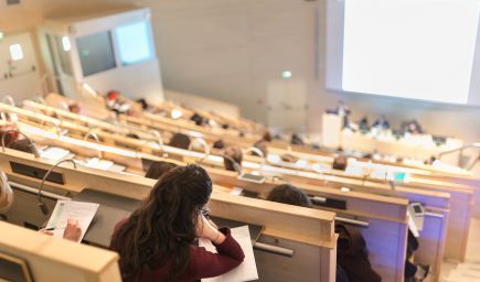 Vysoké školy dostali dotačné zmluvy