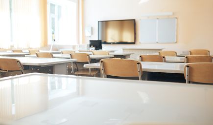 Oddnes sa začínajú vzdelávať dištančne už i žiaci 2. stupňa základných škôl