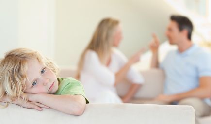 Rodičovské hádky majú na zdravie detí zásadný negatívny a dlhodobý vplyv