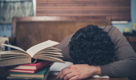 Školský rozvrh nie je zosynchronizovaný s prirodzeným rytmom študentov