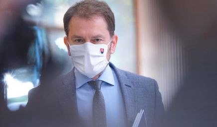 Premiér hovorí o návrate do škôl najskôr po Vianociach, musíme však splniť prísne limity