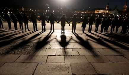 Rodičia, učitelia a študenti vytvoria na znak nespokojnosti so stavom školstva v pondelok živú reťaz