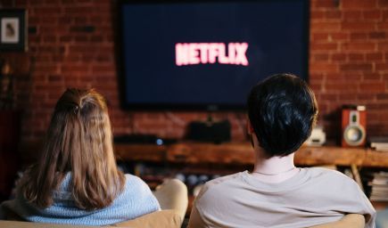 Filmy a seriály, ktoré sa oplatí vidieť na Netflixe