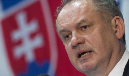 Prezident odobril zmeny vo financovaní škôl