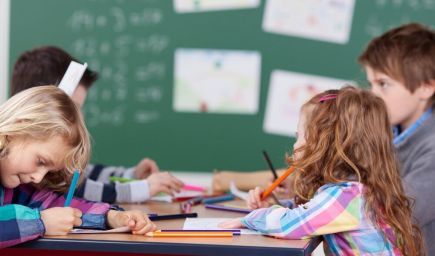 Detskú Univerzitu Komenského 2017 otvorila prednáškou profesorka Carol Robinson z Oxfordu