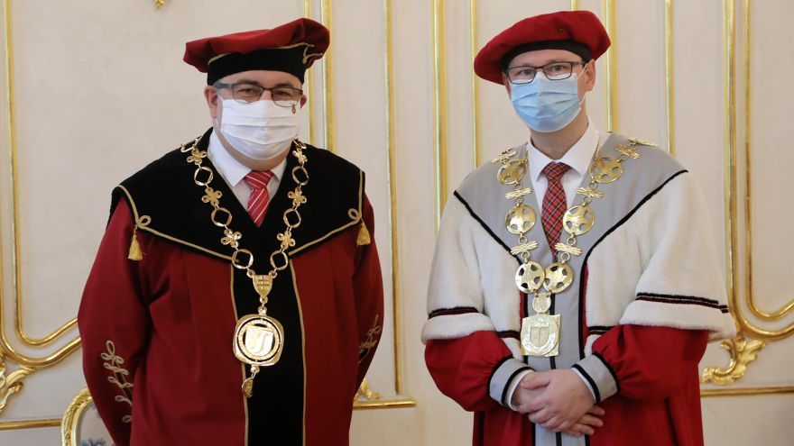 Univerzitu J. Selyeho v Komárne povedie György Juhász, rektorom Trenčianskej univerzity Alexandra Dubčeka v Trenčíne bude Jozef Habánik.