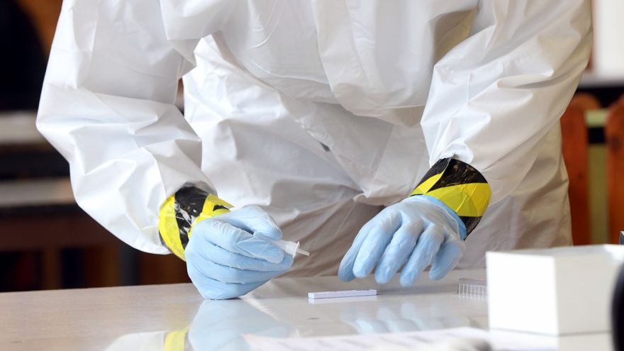 Sulíkovi sa tiež nepáčil návrh na takzvané komunitné testovanie, podľa ktorého majú zabezpečiť celoplošné testovanie školy, cirkvi, športové kluby či hotely. 