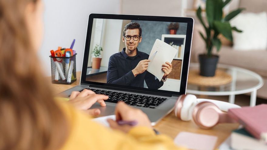 Predvianočnú náladu je dôležité cítiť aj v online priestore.
