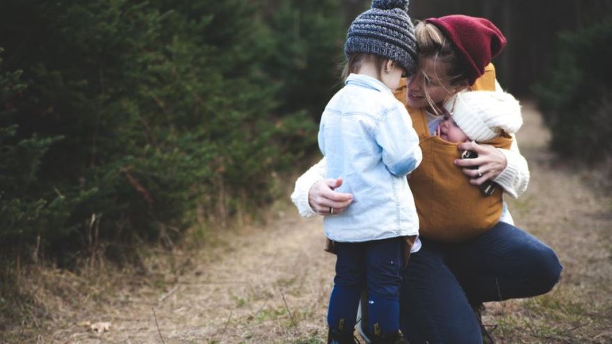5 spôsobov, ako reagovať na veľké emócie detí