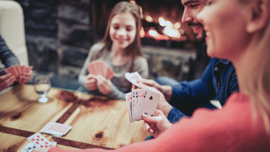 Milujete kartové hry? Toto sú ich psychologické a sociálne výhody