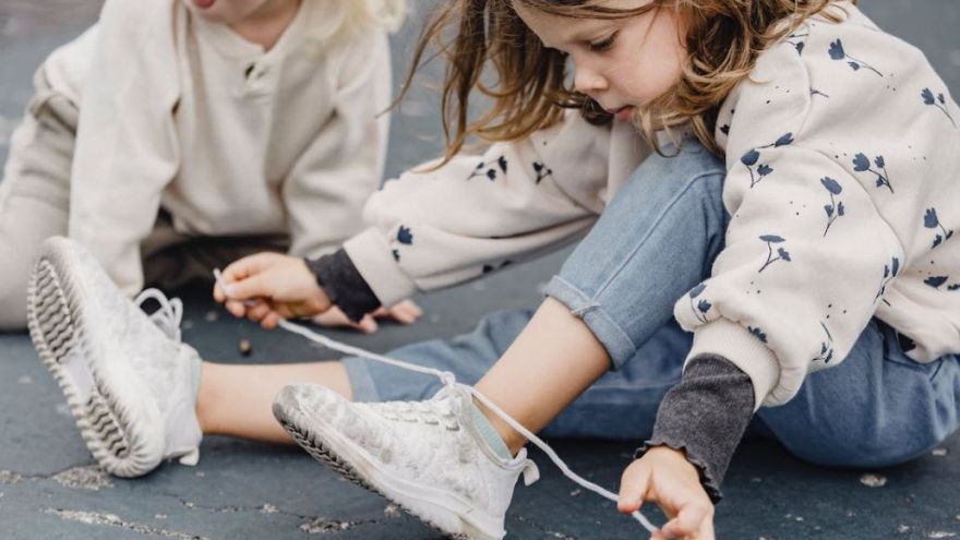 ÚVZ: Správne vybratá topánka pre dieťa musí chodidlo dokonale fixovať