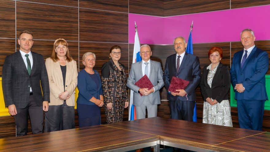 Ekonomická univerzita v Bratislave a mesto Levice podpísali Memorandum o spolupráci a porozumení