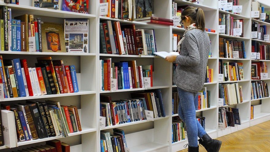Štipendium v celkovej výške 9000 eur môže získať študent, ktorý v tomto roku ukončil strednú školu na Slovensku maturitnou skúškou.