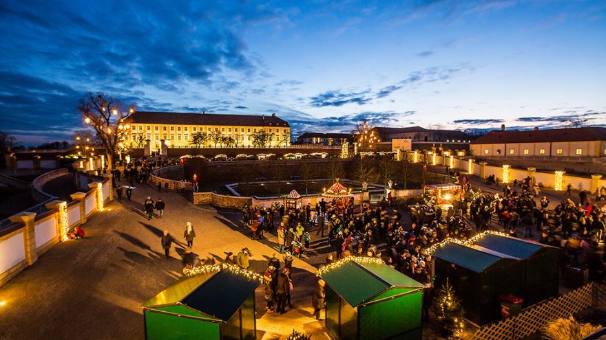 Vianočné trhy Schloss Hof 2023