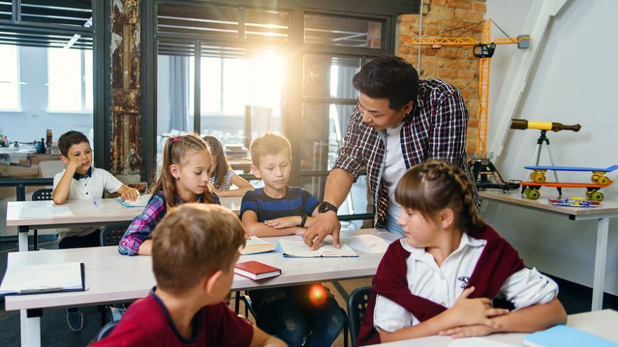 Štvrtáci v porovnaní s krajinami EÚ a OECD v matematike zaostávajú