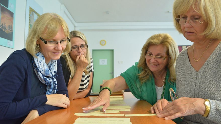 Učitelia druhého stupňa základných škôl a učitelia stredných škôl sa počas série bezplatných vzdelávacích podujatí učia, ako zážitkovo učiť environmentálnu a globálnu výchovu. 