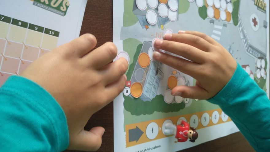 Vedci vytvorili hru, ktorá deťom vysvetlí sociálny odstup počas pandémie