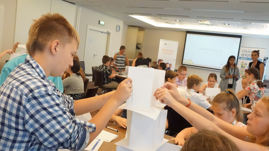 Kreatívne a inovačné schopnosti bude musieť preukázať 100 študentov z 21 škôl, ktorí sa dnes zúčastnia na celodennej súťaži Innovation Camp.