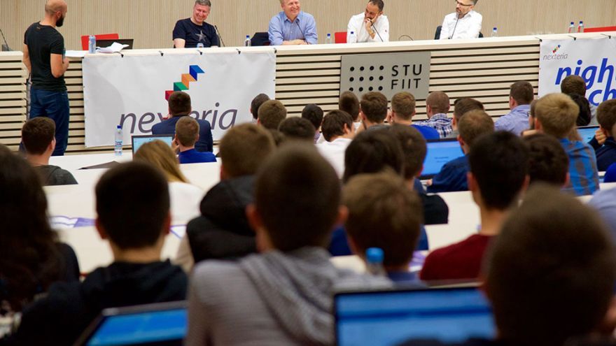 Spikri panelu o korupcii (zlava) Trnka, Skodny, Stencl a Matous