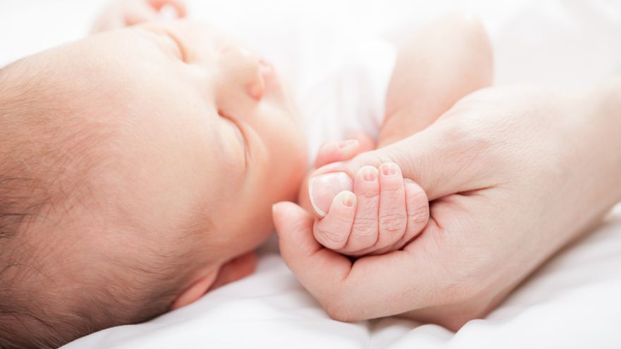 Je náročné zmierniť utrpenie dieťaťa, ktoré matka opustila hneď po pôrode. Túto čiernu dieru, ktorá zostáva životoch opustených detí, má aspoň čiastočne zmierniť projekt Kufrík pre Kukulíka. 
