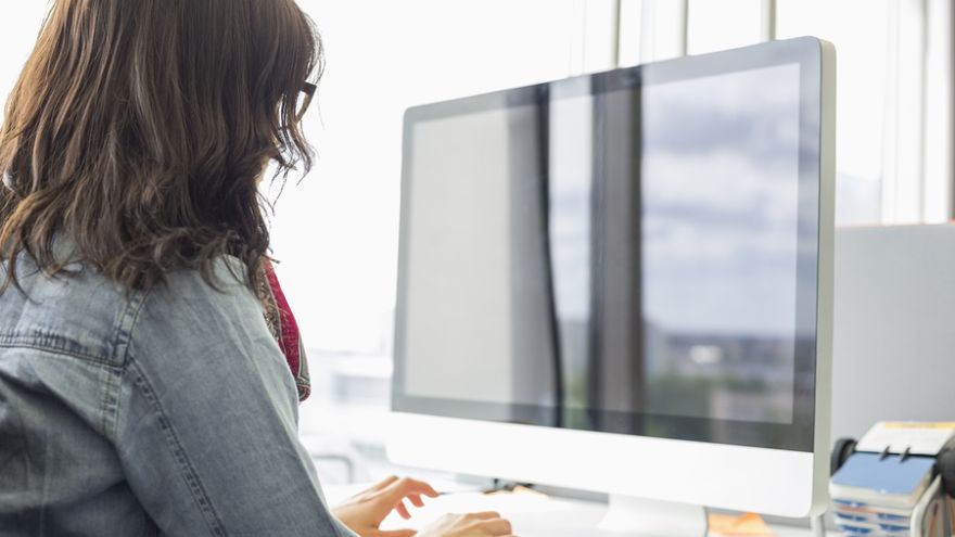 Prihláste sa bezplatne na rekvalifikačný program IT v kurze