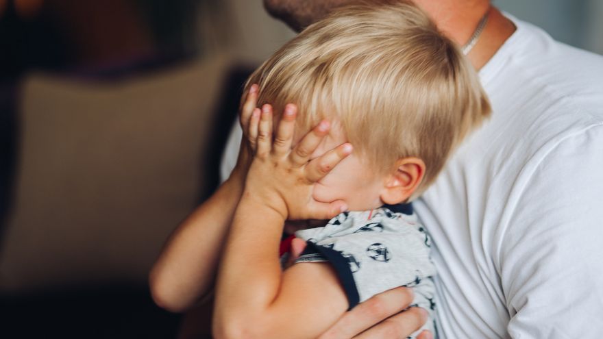 Deti zvyknú odmietať nejakú osobu či už ide o rodinu alebo blízkych priateľov. Rodičia si neraz nevedia takúto situáciu vysvetliť a cítia sa preto trápne.