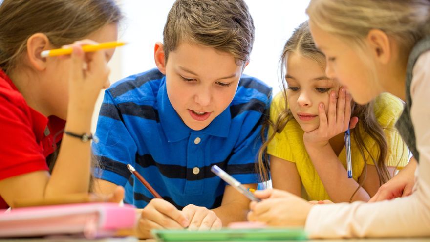 Jednou z univerzálnych kompetencií, ktorej by sa mal človek učiť doma, v škole a potom celý život, je riešiť konflikty a vedieť sa správne rozhodovať.
