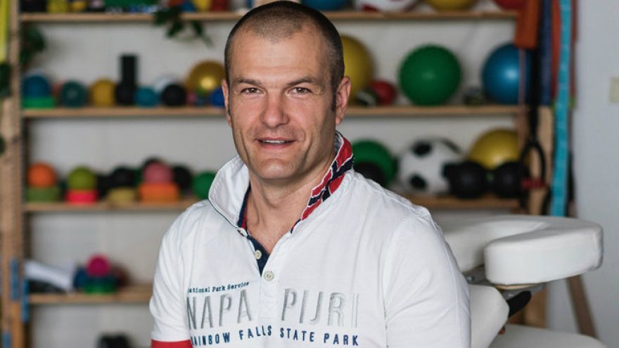 Fyzioterapeut Csaba Csolti si myslí, že postupná edukácia detí je dôležitou prevenciou pred mnohými zdravotnými problémami s pohybovým aparátom.