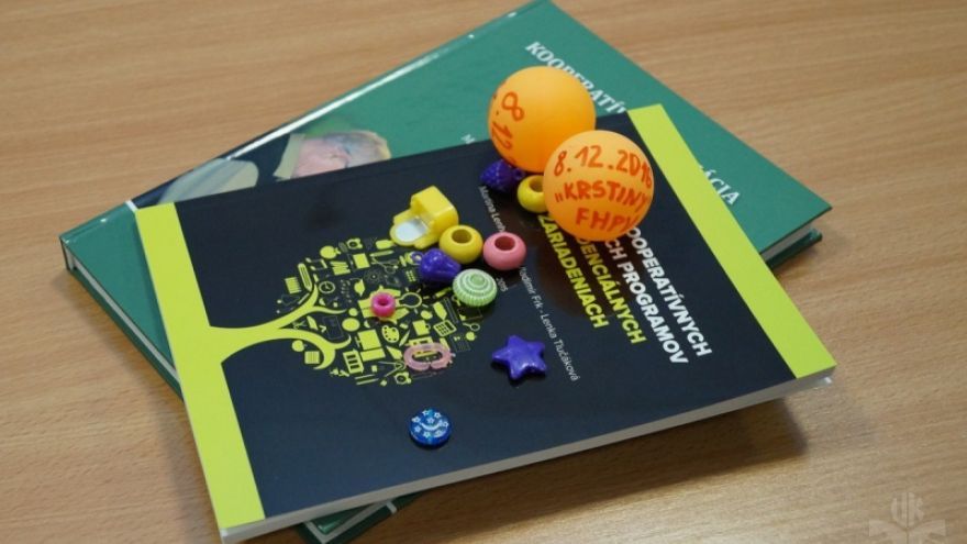 Publikácie \" Kooperatívna edukácia detí a seniorov v rezidenciálnych zariadeniach\" a \"Tvorba kooperatívnych edukačných programov v rezidenciálnych zariadeniach\"
