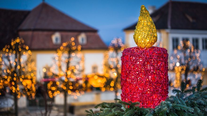 Vianočné trhy na zámku Schloss Hof