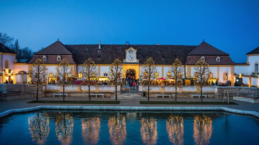 Vianočné trhy na zámku Schloss Hof