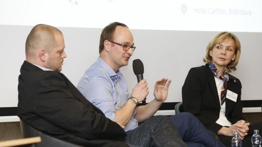 Zľava: Dalibor Bača (Súkromná stredná škola dizajnu), Jaromír Sedlár (LEAF), Kornélia Lohyňová, Hotelová akadémia Mikovíniho, Bratislava