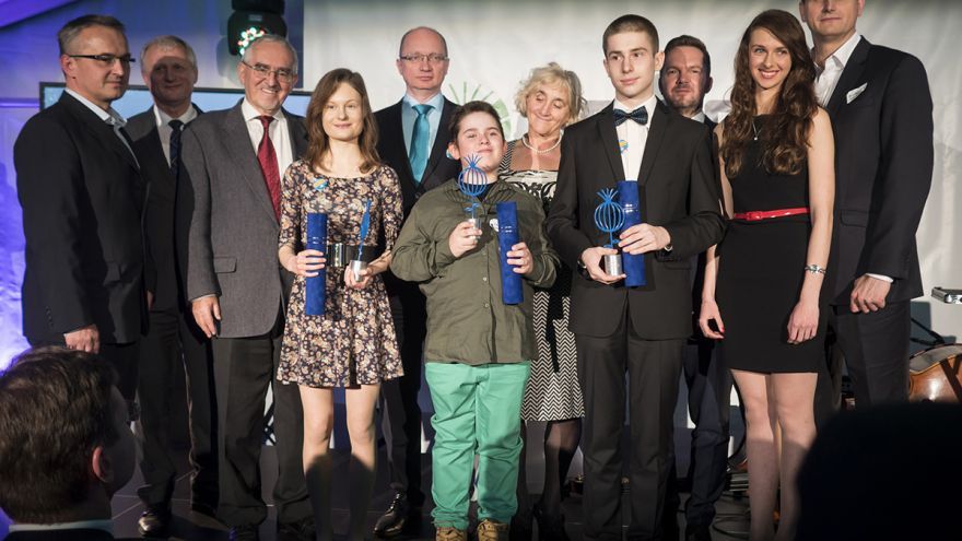 Valentínka Sedileková na slávnostnom udeľovaní symbolických makovíc s porotou LEAF Award 2016 / Foto: Daniel Dluhý