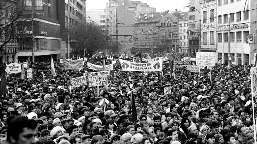 Nežná revolúcia - Generálny štrajk v Bratislave