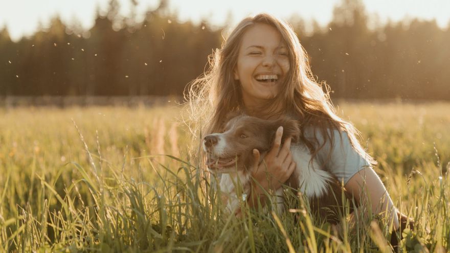 Nasledujúce tipy na prevenciu a riešenie syndrómu vyhorenia vám môžu pomôcť vyrovnať sa s príznakmi a získať späť svoju energiu, zameranie a pocit pohody.