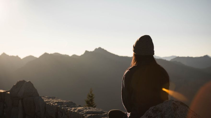 Podľa názoru viacerých filozofov je potrebné  vnímať spiritualitu ako cestu k múdrosti a eticky zakotvenému životu,nástroj zmeny osobnosti, spôsob obnovy pokoja v duši. 