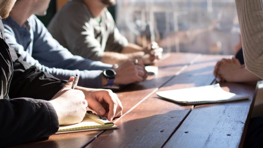 Mentoring pre stredoškolákov môže mladých ľudí výrazane posunúť. 